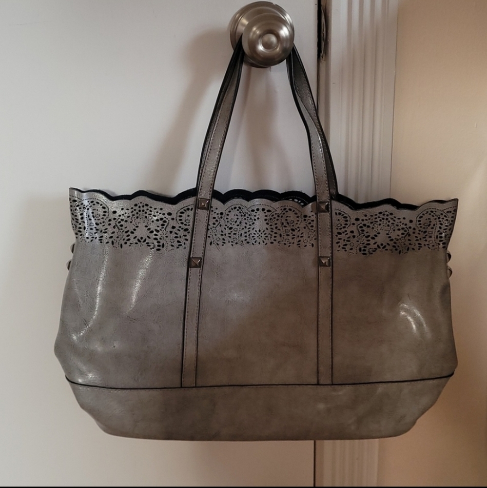 Pretty Grey Women Eyelets & Studs Handbag